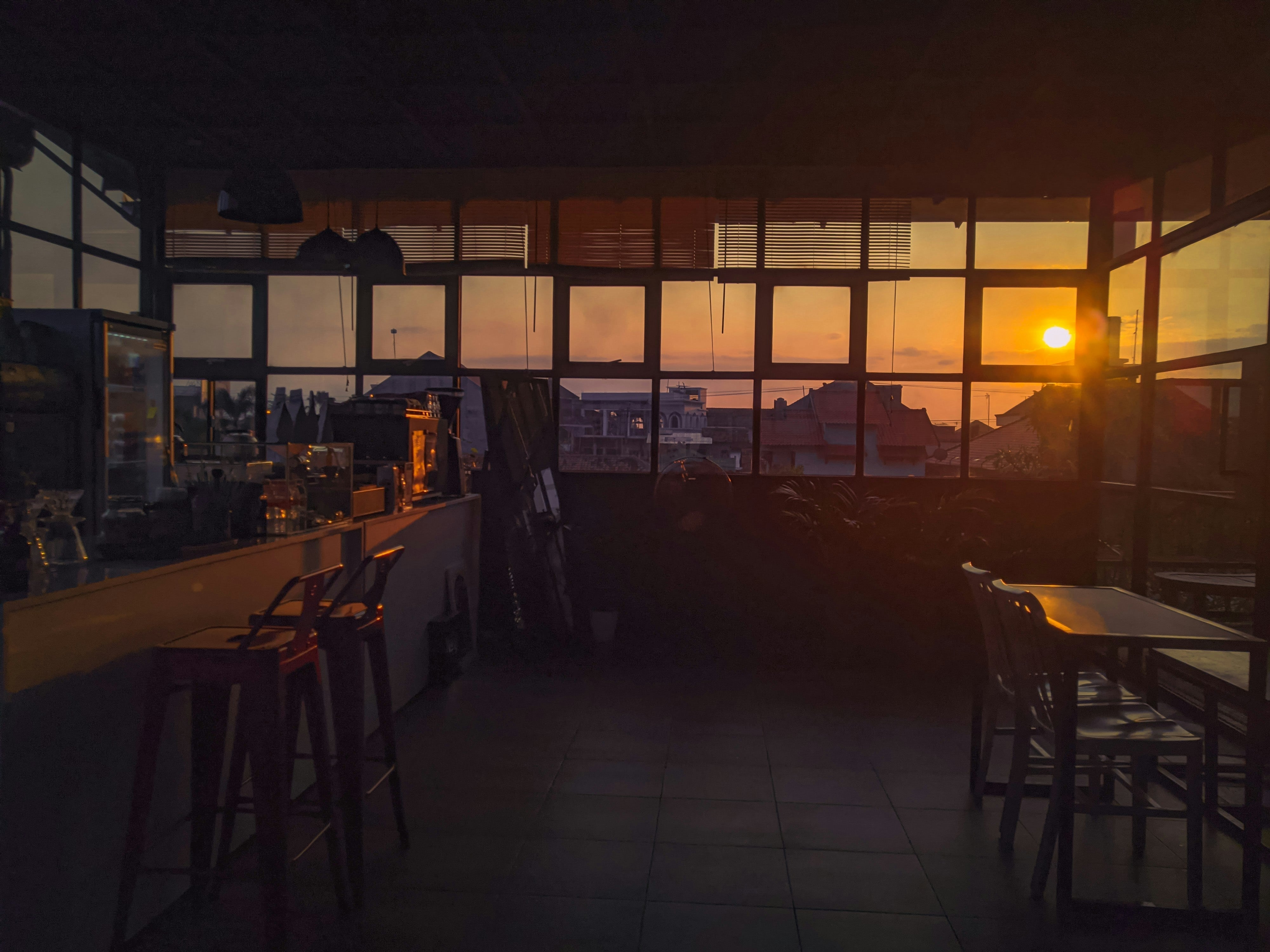 Sunrise Café Experience
